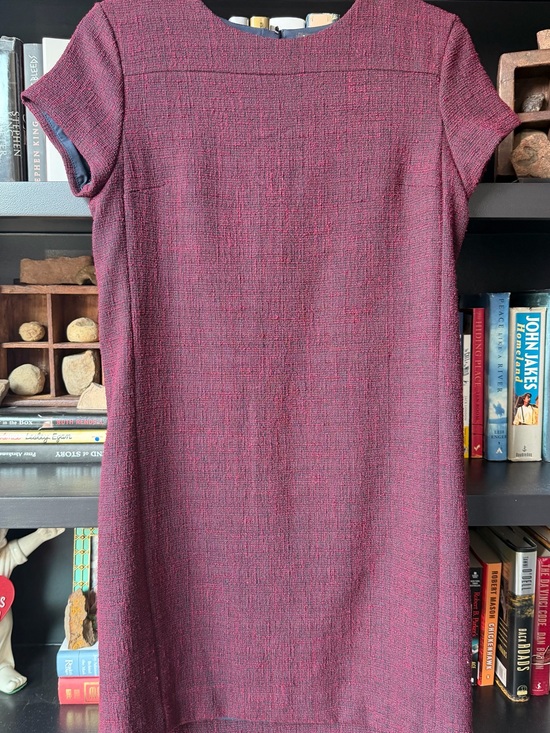 Banana Republic Dresses & Skirts - Banana Republic Textured Shift Dress in Berry